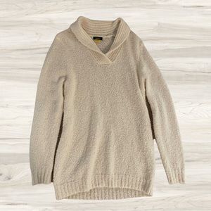 Cream. Turtle-Vneck Sweater. Cabela’s. Medium